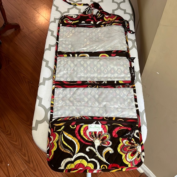 Vera Bradley Handbags - Vera Bradley make up toiletries organizer